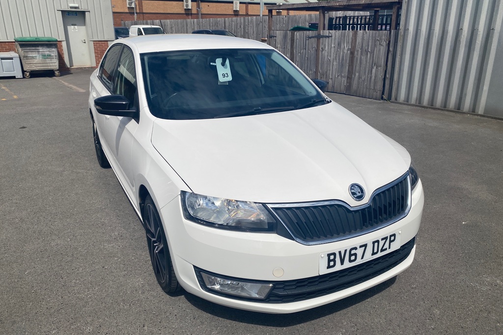 Skoda Rapid 1.2 Tsi 110Ps Sport Hatchback 5-Dr Black #43