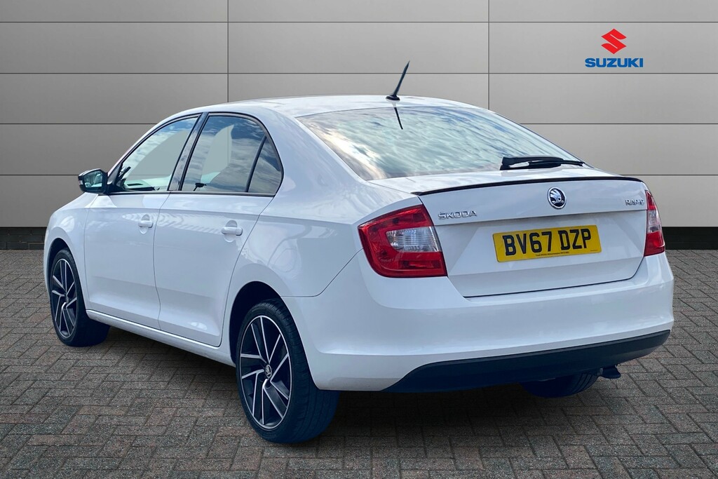 Skoda Rapid 1.2 Tsi 110 Sport White #2
