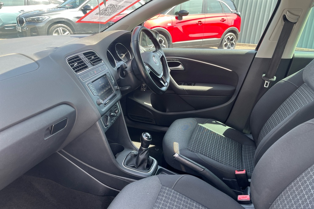 Volkswagen Polo 1.2 Tsi Match PE17OBG Black #6