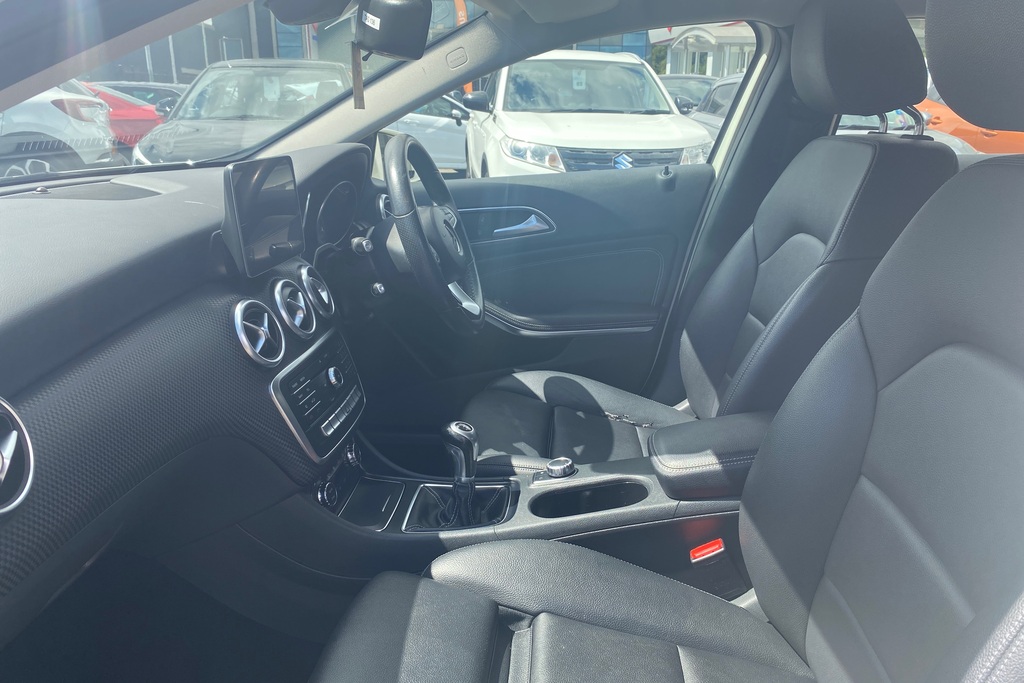 Mercedes-Benz A Class A160 Sport BT17WXF White #6