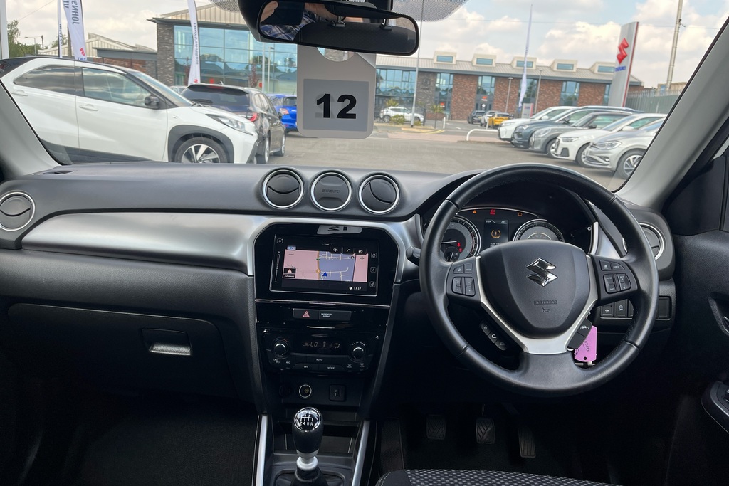 Suzuki Vitara 1.4 Boosterjet 48V Hybrid Sz-t White #3