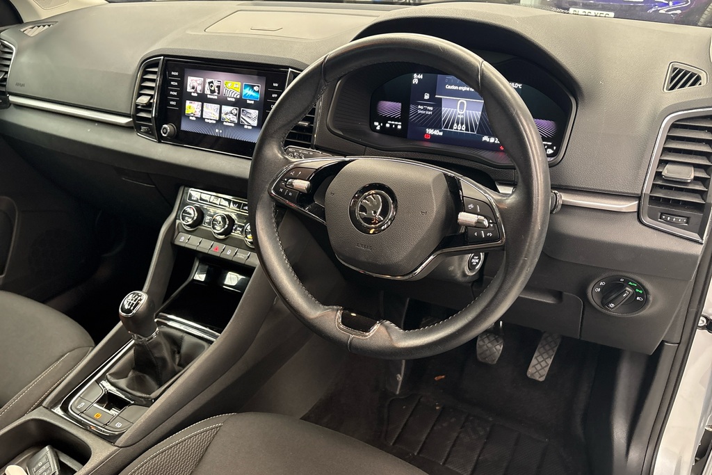 Skoda Karoq 1.0 Tsi Se Drive Silver #6