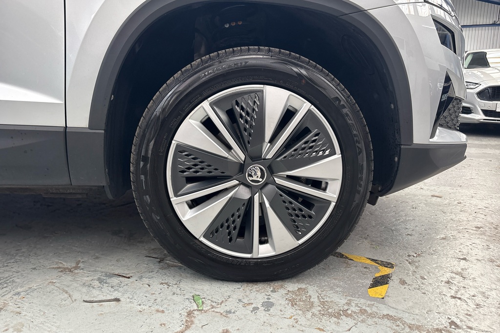 Skoda Karoq 1.0 Tsi Se Drive Silver #5