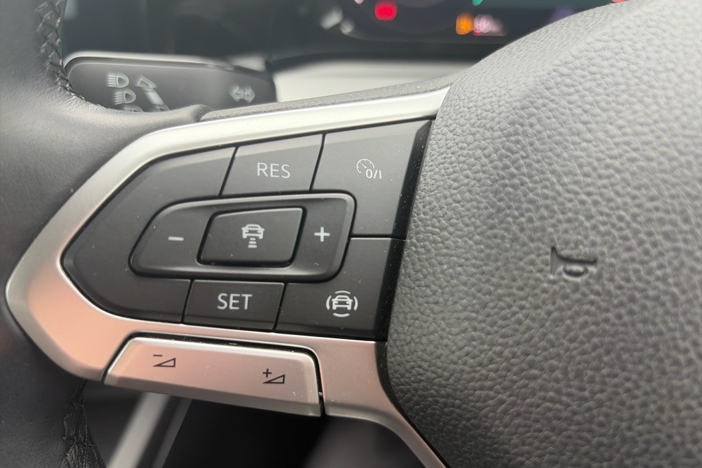 Volkswagen Golf Golf R-line Tsi Black #42