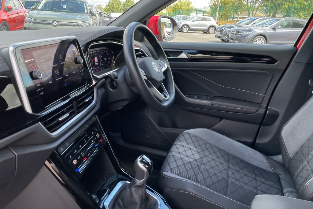 Volkswagen T-Roc 1.5 Tsi R-line WK73NDC Red #2