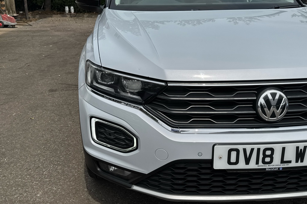 Volkswagen T-Roc Grey #28