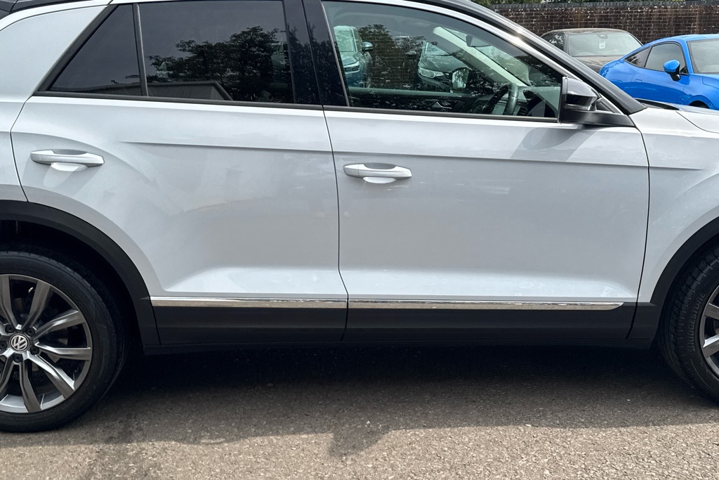 Volkswagen T-Roc Grey #25