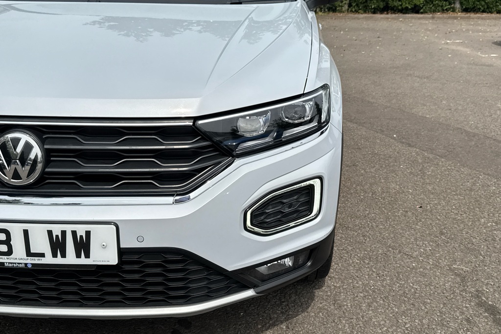 Volkswagen T-Roc Grey #31