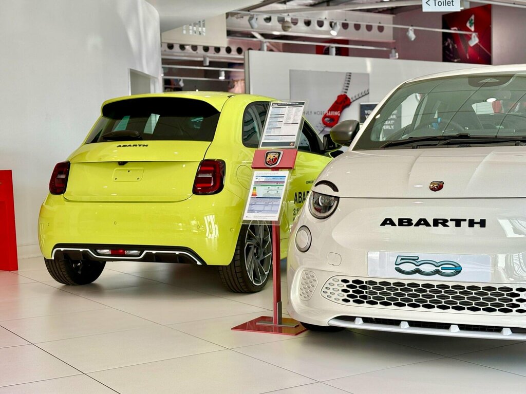 Fiat 500E 42Kwh La Prima Green #3