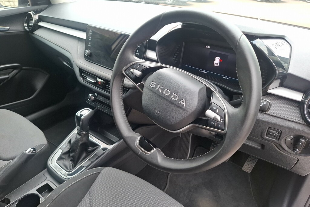 Skoda Fabia 1.0 Tsi 116 Design Edition Dsg White #6