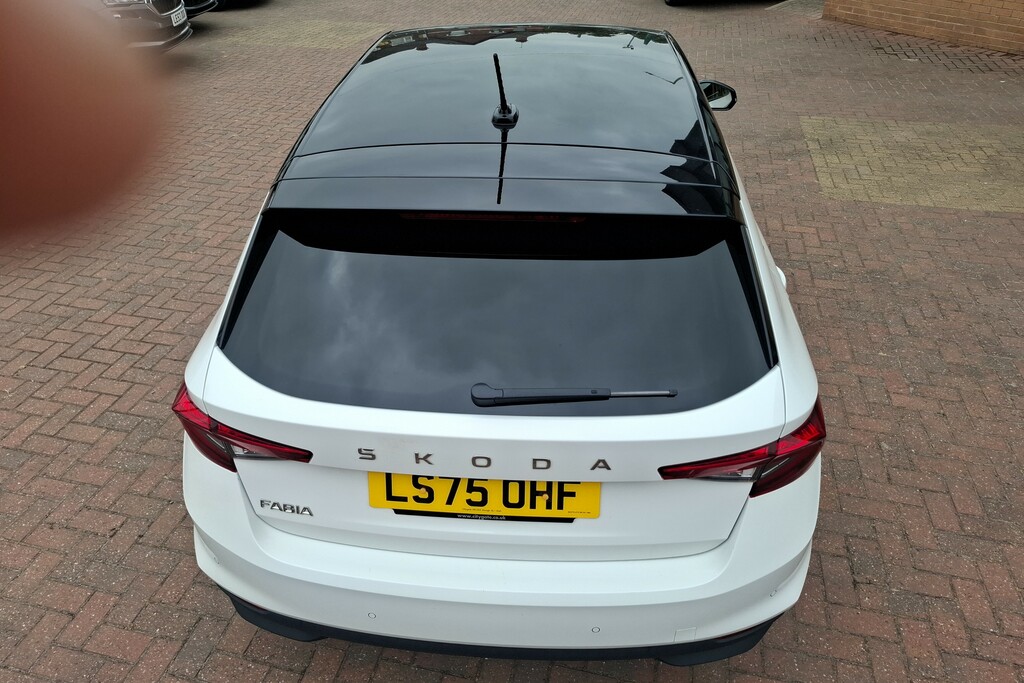 Skoda Fabia 1.0 Tsi 116 Design Edition Hatchback White #27