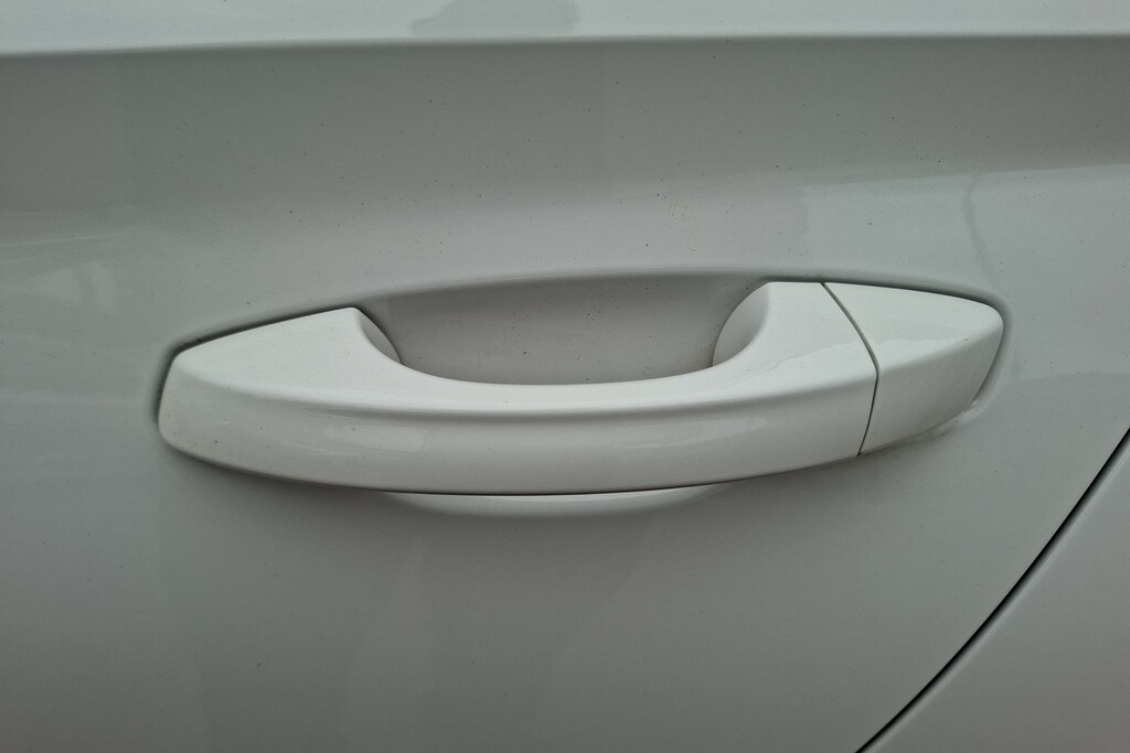 Skoda Fabia 1.0 Tsi 116 Design Edition Hatchback White #21