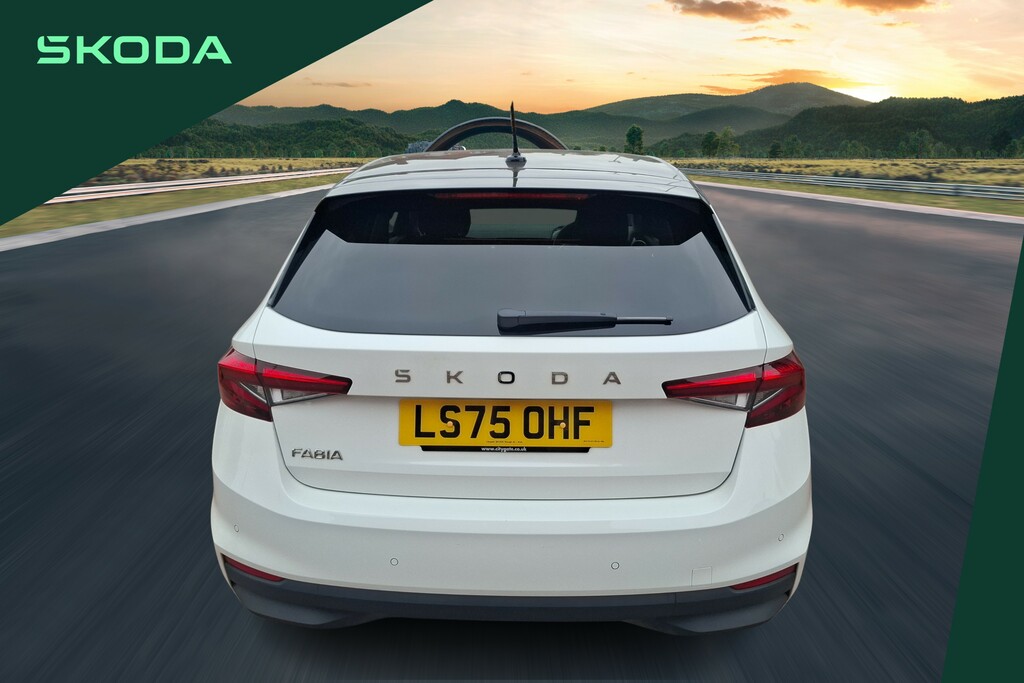 Skoda Fabia 1.0 Tsi 116 Design Edition Hatchback White #12