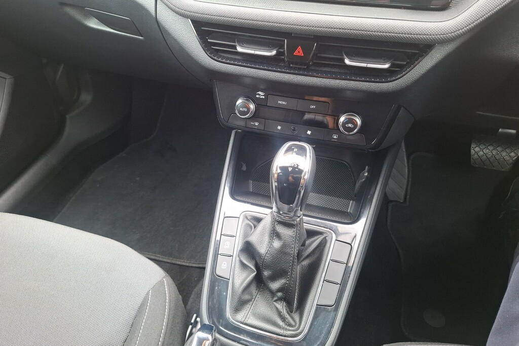Skoda Fabia 1.0 Tsi 116 Design Edition Hatchback White #15