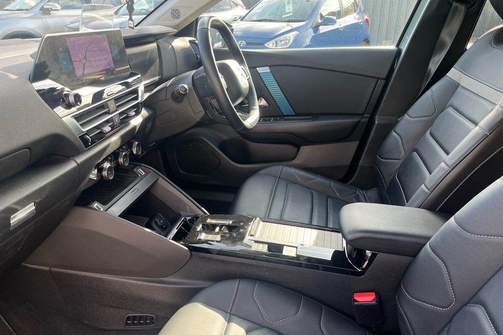 Citroen e-C4 100Kw Shine Plus 50Kwh Blue #6