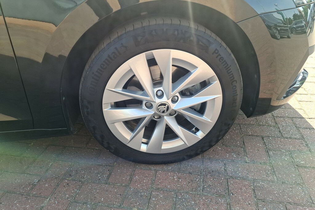 Skoda Octavia 1.4 Tsi Iv Se Technology Dsg Black #5