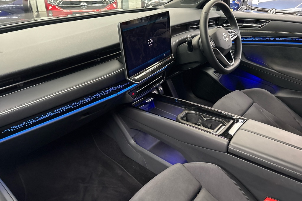 Volkswagen ID.7 210Kw Match Pro S Plus 86Kwh Blue #2