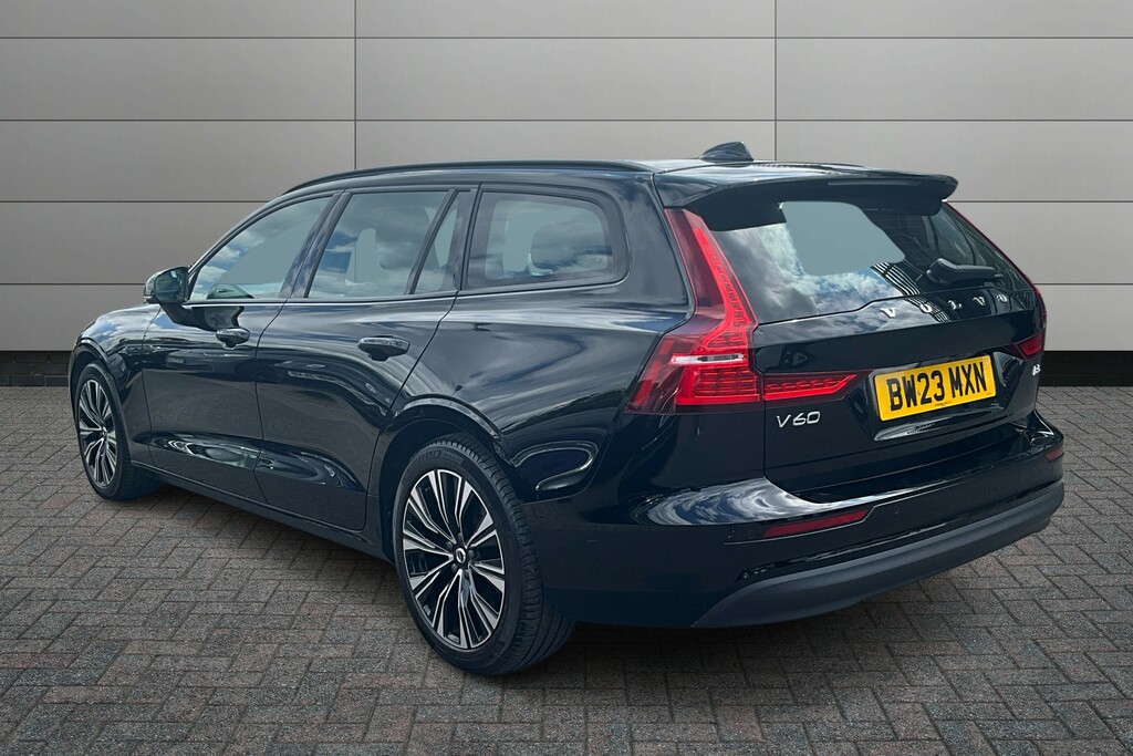 Volvo V60 2.0 B3p Core 7 Speed Black #3
