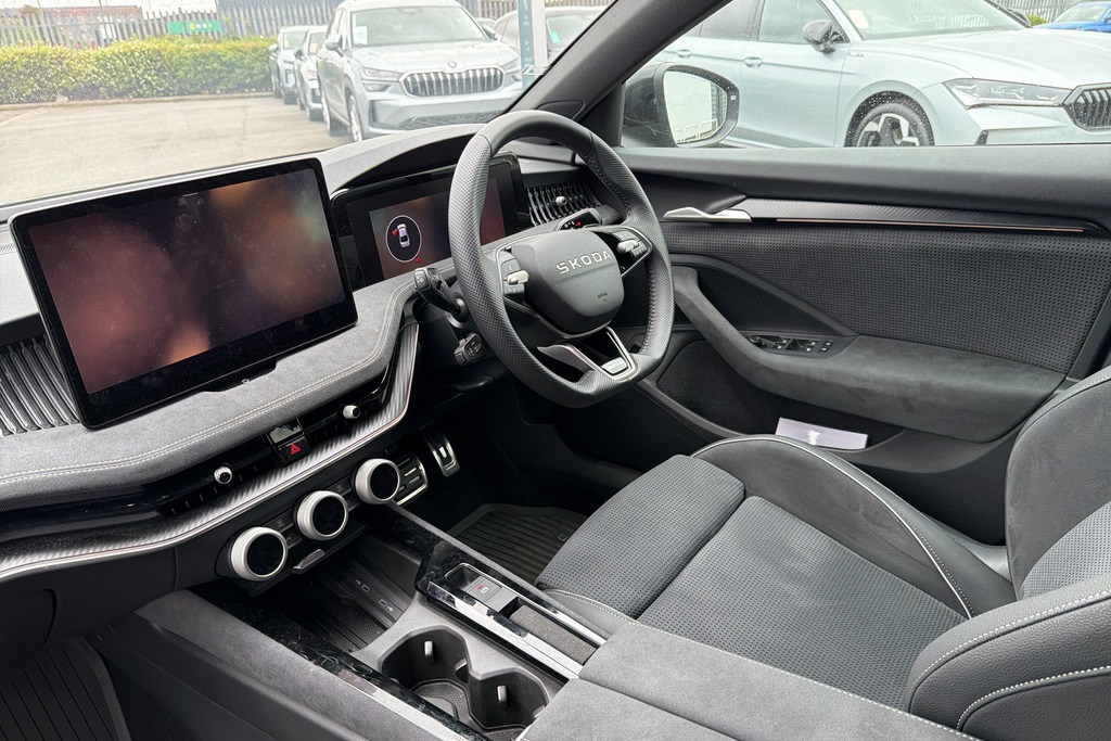 Skoda Superb 1.5 Tsi E-tec Sportline Dsg Grey #2