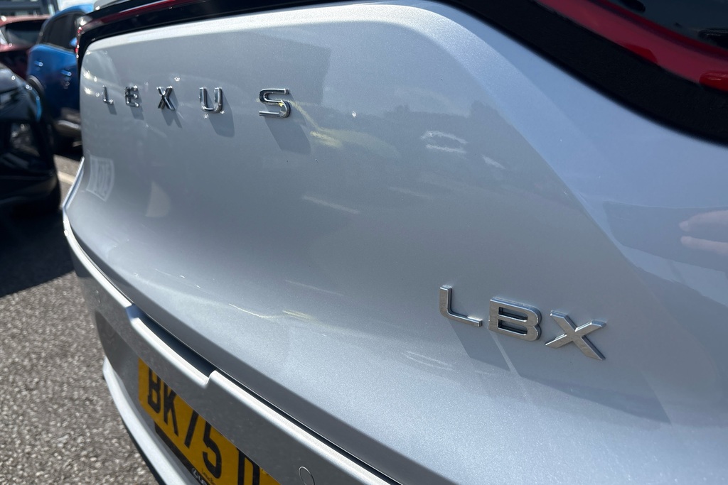 Lexus LBX 1.5 Vvt-ie Premium Plus E-cvt Euro 6 Ss Grey #19