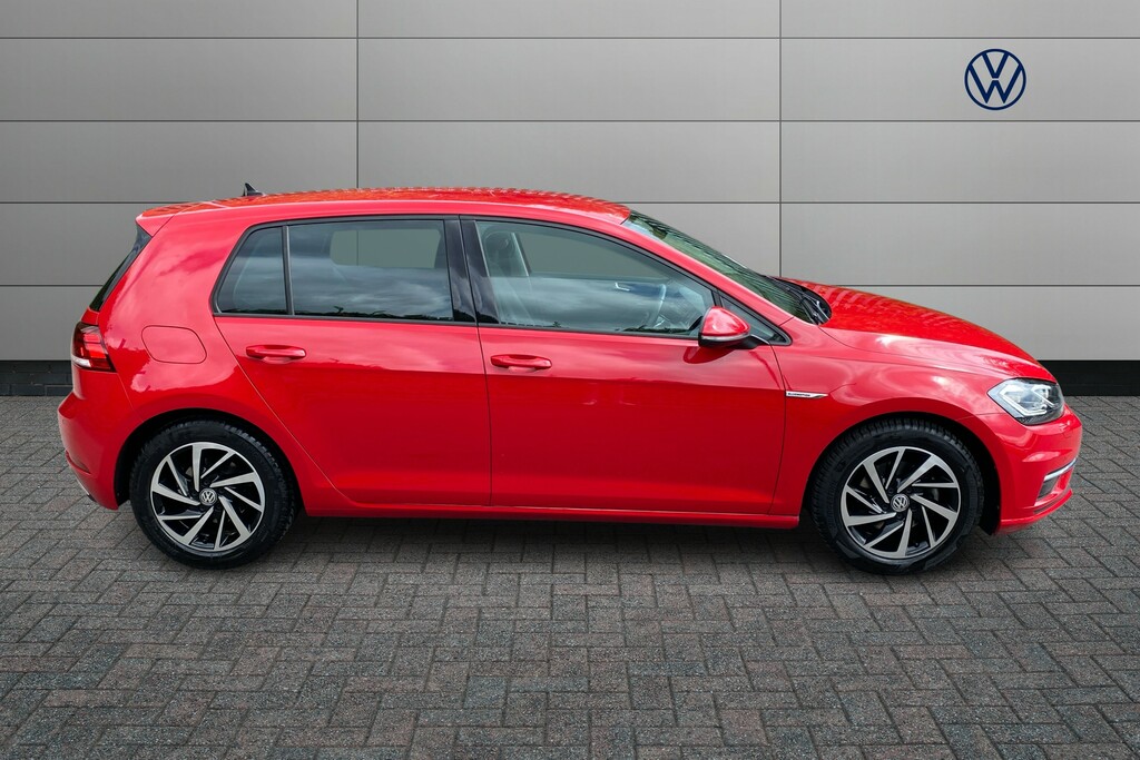 Volkswagen Golf 1.5 Tsi Evo Match Edition Red #4