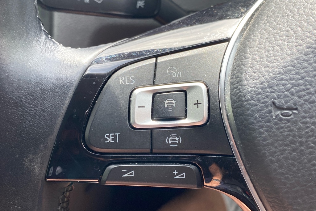 Volkswagen Golf 1.5 Tsi Life Grey #33