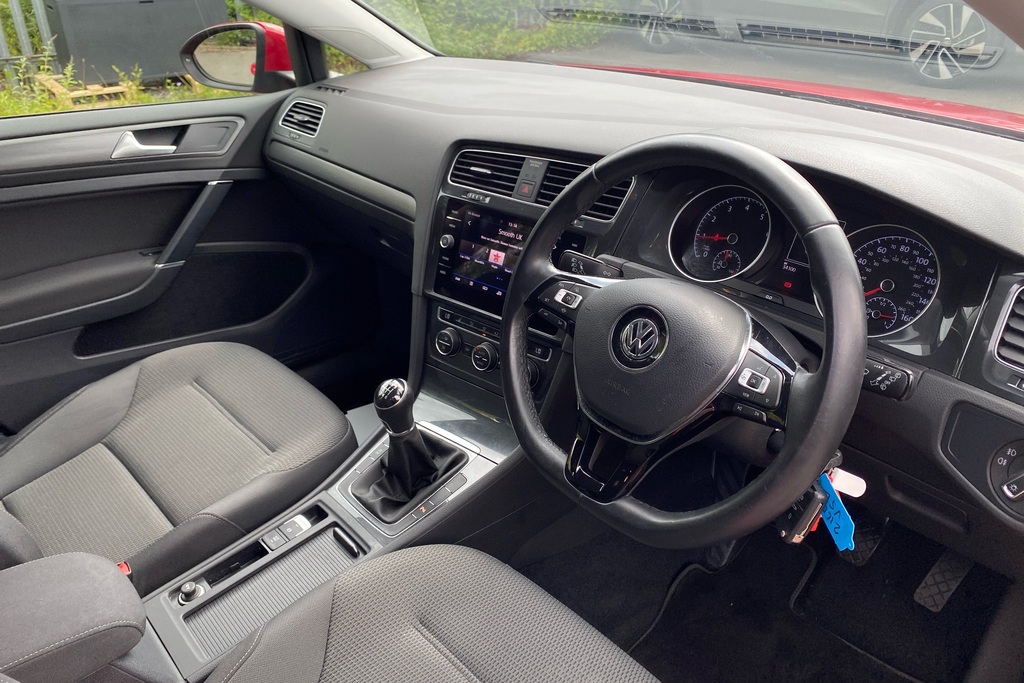 Volkswagen Golf 1.5 Tsi Evo Match Edition Red #6