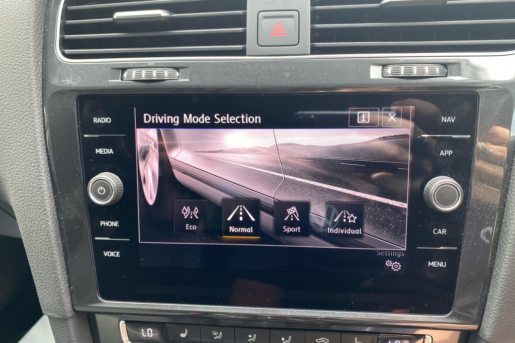 Volkswagen Golf 1.5 Tsi Life Grey #44