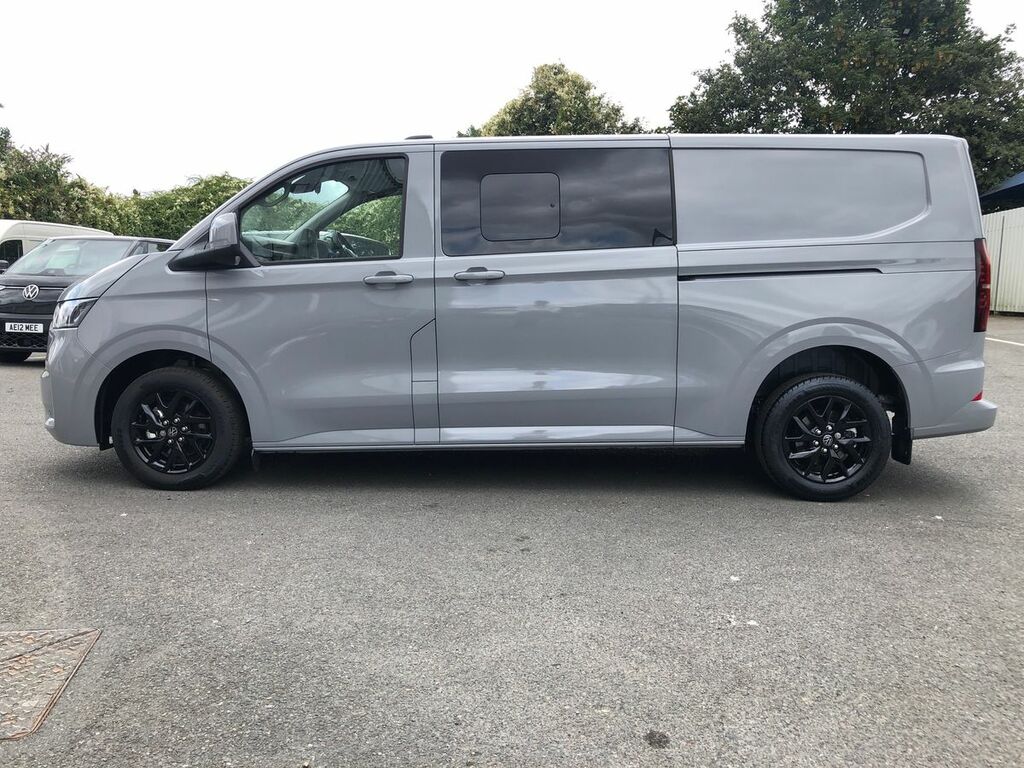 Volkswagen Transporter 2.0 Tdi 110 Commerce Plus Kombi Van Red #26