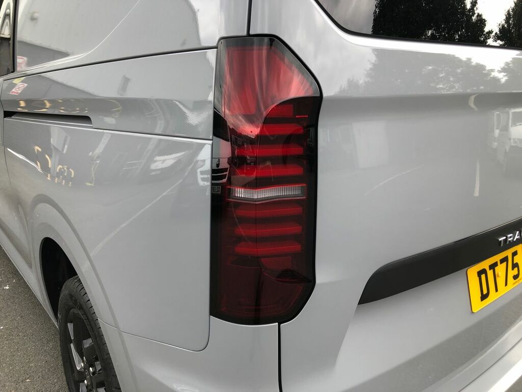 Volkswagen Transporter 2.0 Tdi 150 Commerce Pro Van Grey #17