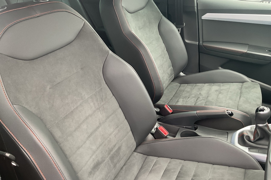 Seat Arona 1.0 Tsi Se Red #9