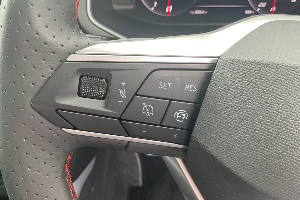 Seat Arona 1.0 Tsi Se Red #14