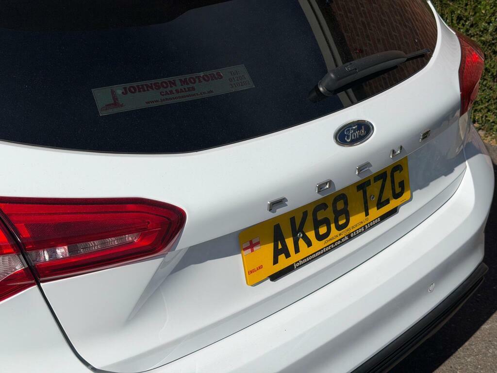Ford Focus 1.0T Ecoboost Titanium Euro 6 Ss Black #31