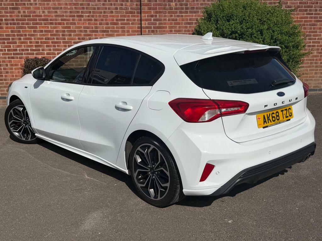 Ford Focus 1.0T Ecoboost St-line X Euro 6 S S White #4