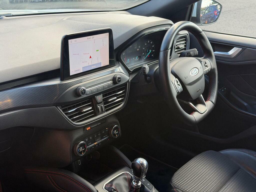 Ford Focus 1.0T Ecoboost Titanium Euro 6 Ss Black #9