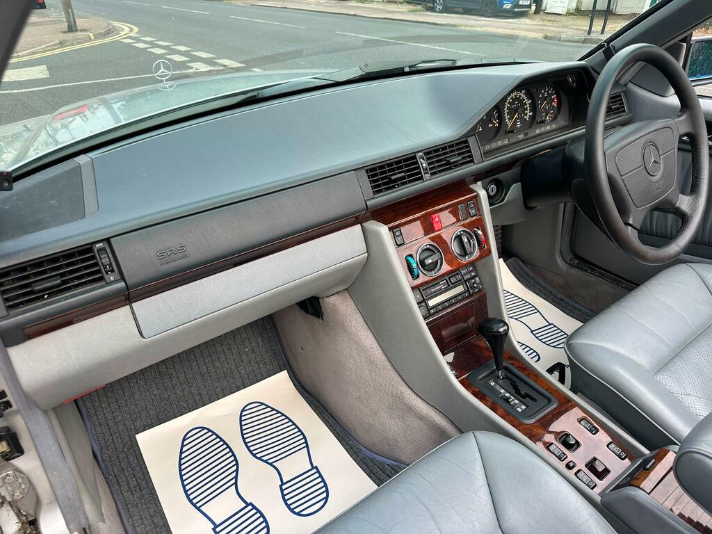 Mercedes-Benz E Class E280 Silver #21