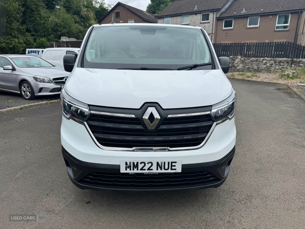 Renault Trafic Sl28 Blue Dci 130 Business Van MM22NUE White #2
