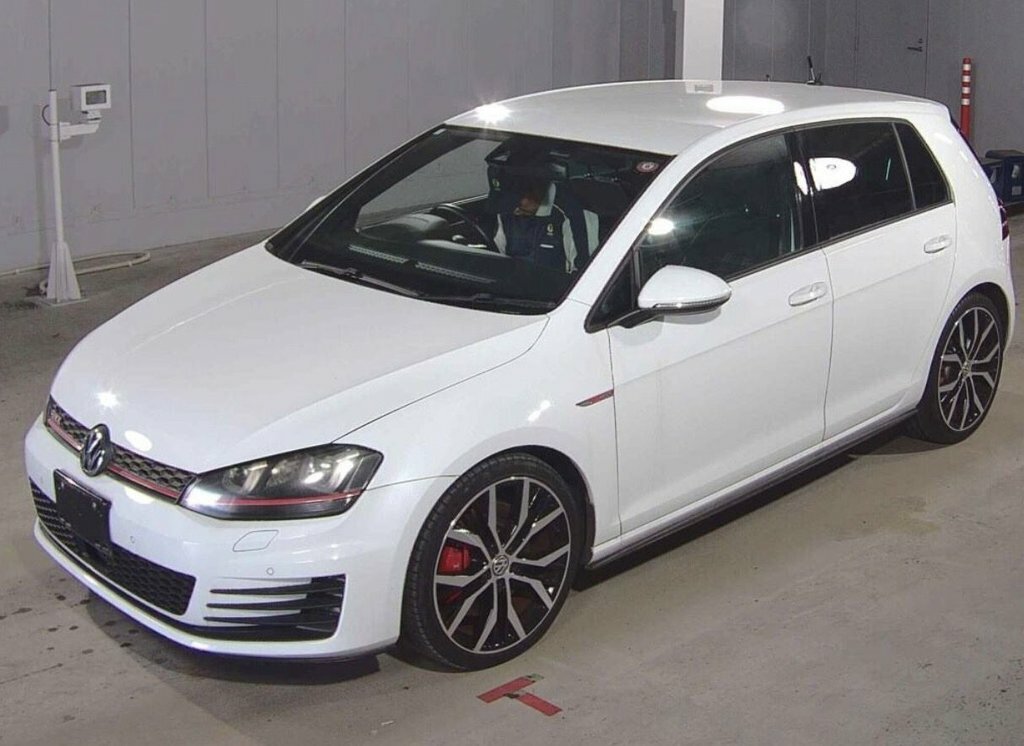Volkswagen Golf 2L Gti Performance White #2