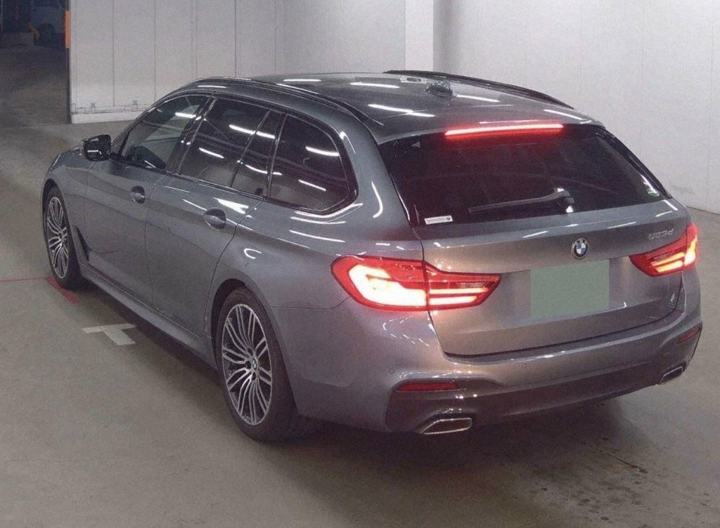 BMW 5 Series 2L M Sport Grey #3