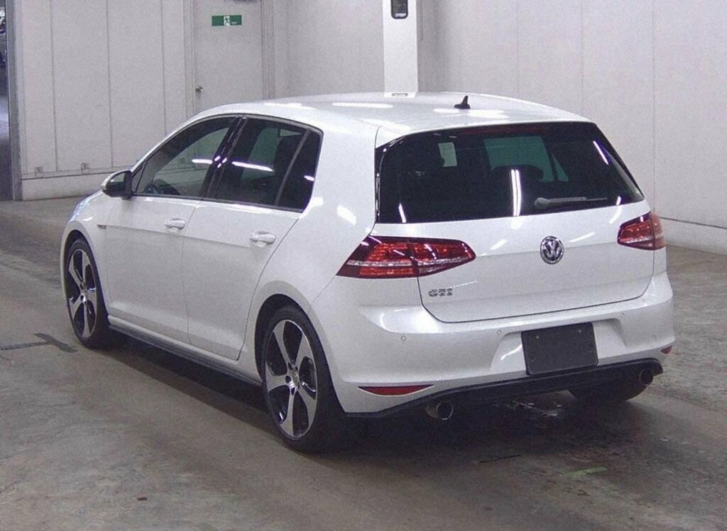 Volkswagen Golf 2L Gti KO15JMC White #2