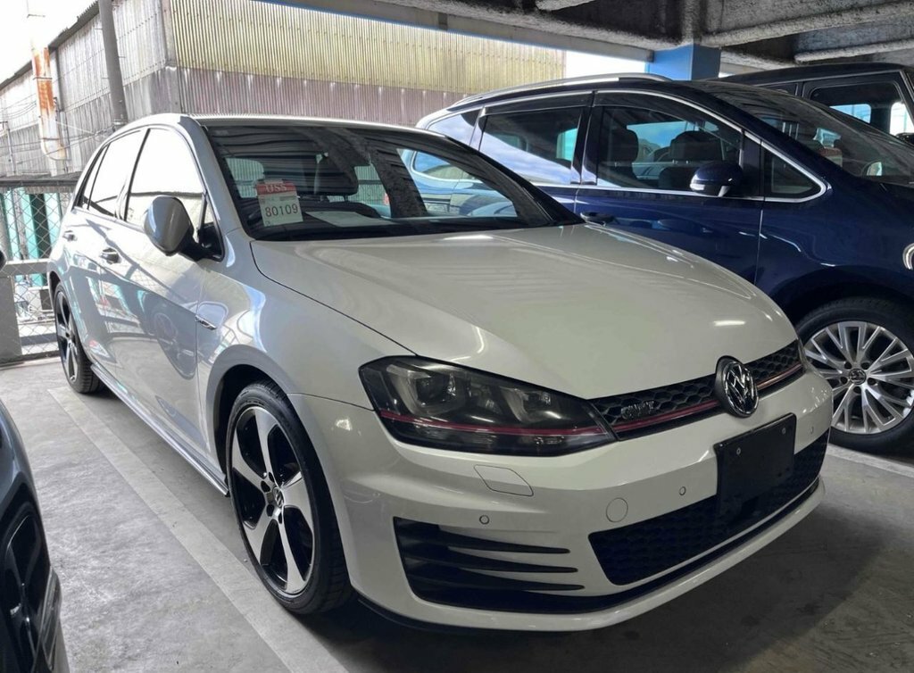 Volkswagen Golf 2L Gti KO15JMC White #4