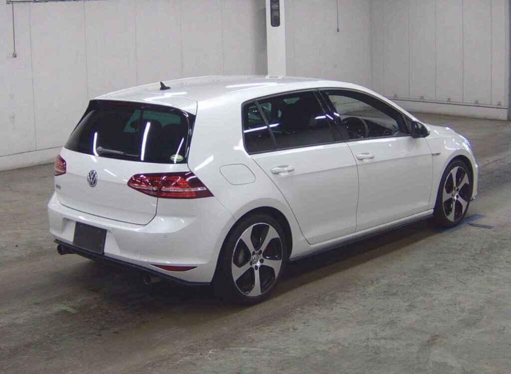 Volkswagen Golf 2L Gti KO15JMC White #3