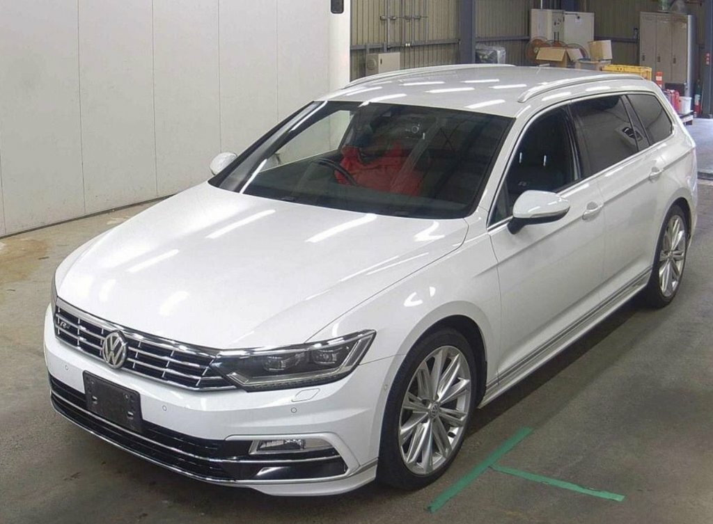Volkswagen Passat 2L R-line White #2