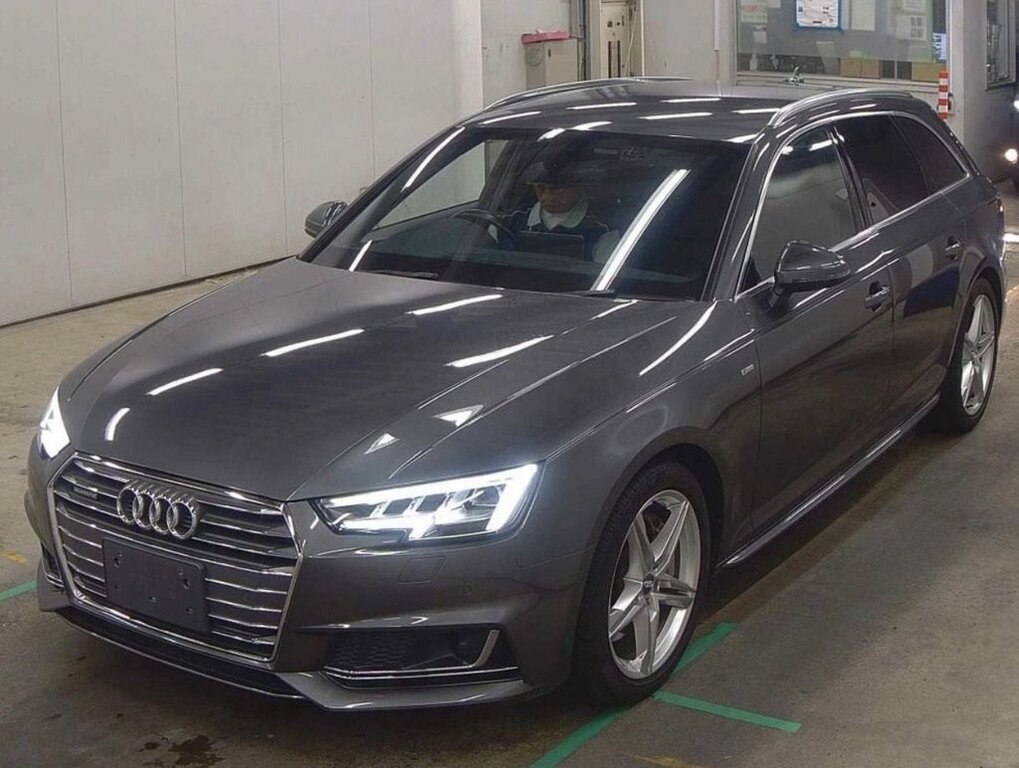 Audi A4 Avant 2L S Line Grey #2
