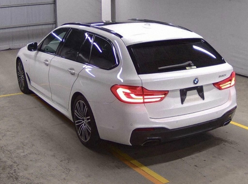 BMW 5 Series 2L M Sport White #3