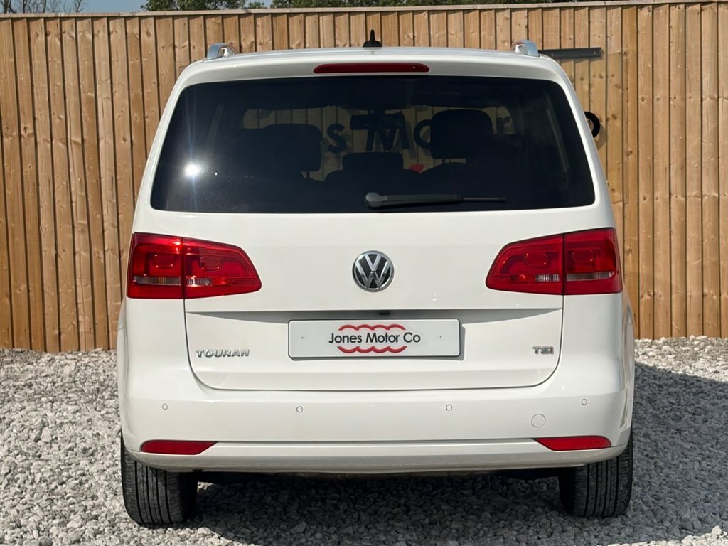 Volkswagen Touran 1L Se White #5