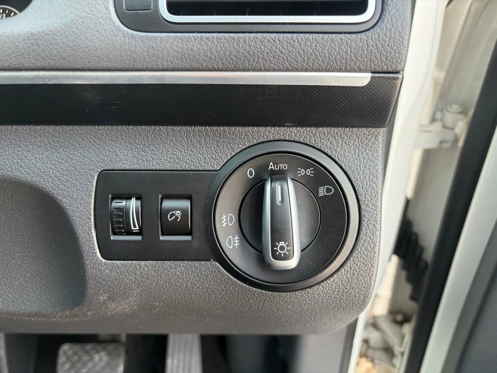 Volkswagen Touran  Blue #28
