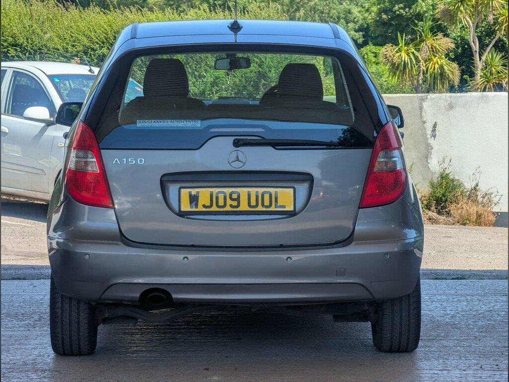 Mercedes-Benz A Class Hatchback Black #7