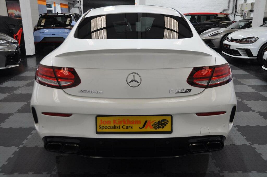 Mercedes-Benz C Class Coupe 4.0 C63 V8 Biturbo Amg S Night Edition Prem White #5