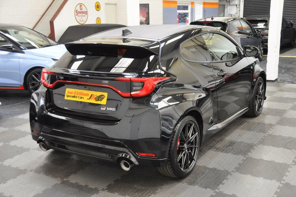 Toyota Yaris Hatchback 1.6T Gr Dat8 Awd Euro 6 202525 Black #4